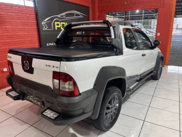 FIAT - STRADA - 2012/2013 - Branca - R$ 57.900,00