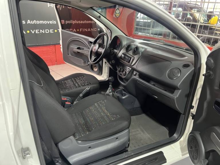 FIAT - FIORINO - 2017/2018 - Branca - R$ 68.900,00