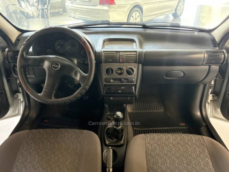 CHEVROLET - CLASSIC - 2008/2008 - Prata - R$ 21.900,00