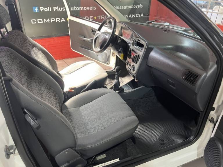 FIAT - STRADA - 2008/2008 - Branca - R$ 34.900,00