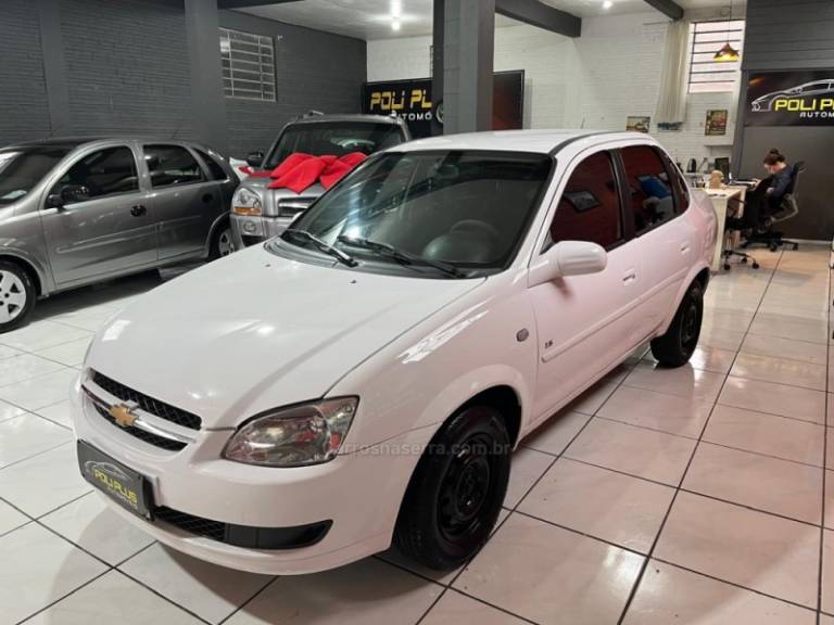 CHEVROLET - CLASSIC - 2011/2012 - Branca - R$ 23.900,00
