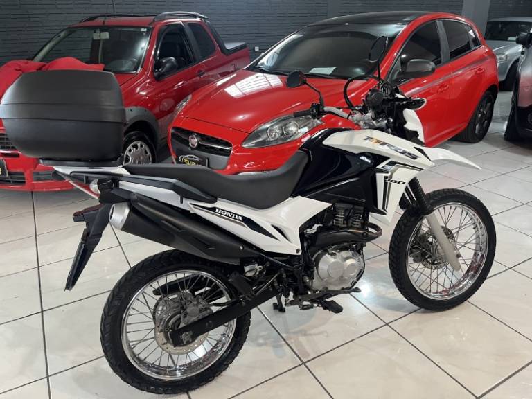HONDA - NXR 160 - 2022/2023 - Branca - R$ 21.900,00