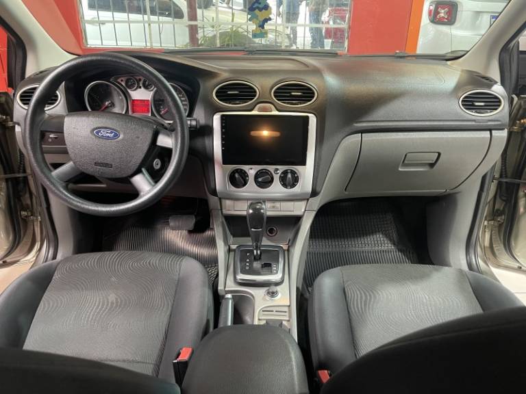 FORD - FOCUS - 2009/2009 - Prata - R$ 36.900,00