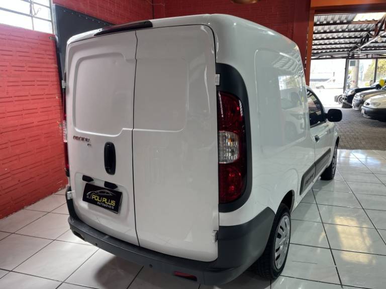 FIAT - FIORINO - 2017/2018 - Branca - R$ 68.900,00